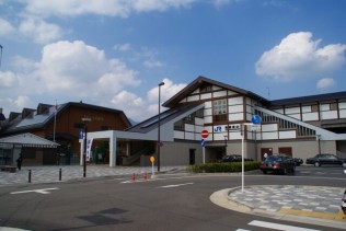 阪急梅田から約50分、京都駅から電車で一本！人気観光地でしっかり稼ぎたい方にピッタリの案件です！！