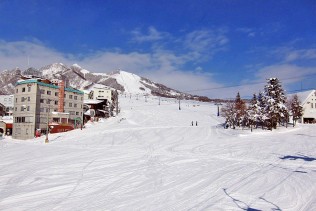 関東方面からのアクセス抜群!スキー場スタッフ募集中♪