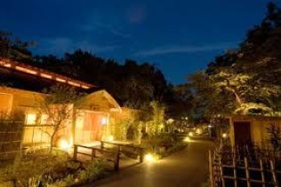 コンビニ・スーパー徒歩8分!静岡県・伊東でフロントのお仕事♪