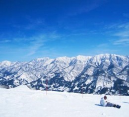 群馬県の岩鞍でレストランスタッフ募集!✨