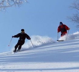 【北海道でリゾートバイト】超人気スキー場でレンタルのお仕事