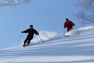 【北海道でリゾートバイト】超人気スキー場でレンタルのお仕事
