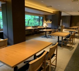 駅から徒歩7分で周辺環境抜群!箱根でレストランスタッフ募集!