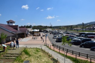 岐阜県の高速道路にあるサービスエリアのフードコートでお仕事!まかないはフードコートメニュー!