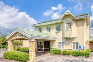 【最低2週間勤務~】避暑地・軽井沢でマルチタスクスタッフ募集!