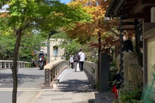都内へのアクセスも抜群な人気の箱根で洗い場のお仕事♪
