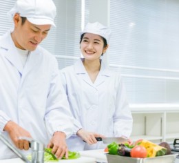 【秋スタート案件】山中湖で調理補助スタッフ募集♪