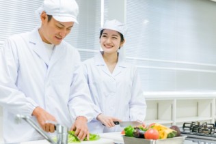 沖縄県・石垣島のリゾートホテルで調理補助のお仕事🍳