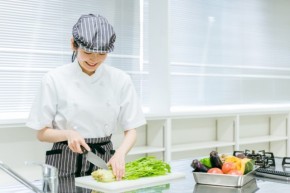 箱根湯本の有名旅館で調理補助スタッフ募集!