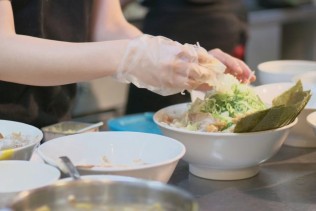 【急募】伊豆高原で調理スタッフ2名!