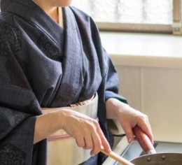 歴史ある旅館で調理のお仕事♪