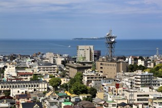 ホテルは熱海の中心部♪寮は個室で周辺環境も良好!