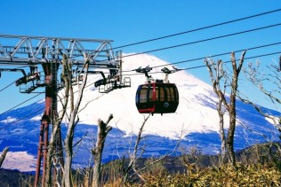 箱根強羅のリゾートホテルでフロント・レストランのお仕事!