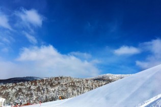 北海道のリゾートホテル隣接スキー場でリフト係のお仕事♪