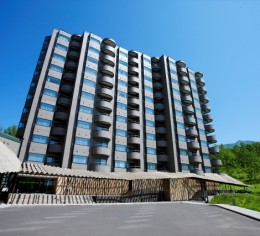 北海道と言えばここ!ニセコでフロントスタッフ募集中!