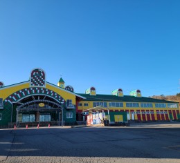 スキー場でテラス勤務のレストランスタッフ募集中!