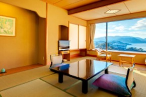 「日本の夕陽百選」に選ばれた絶景のリゾートホテルで内務スタッフのお仕事♪