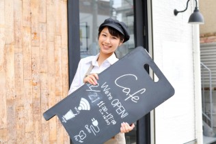 【今年度に寮がリニューアル】スキー場のレストランスタッフ募集!