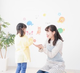 お子様が好きな方にピッタリ🌟スキー場の託児室でのお仕事