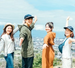 【短期募集】レストランホールで接客業務のお仕事5名!