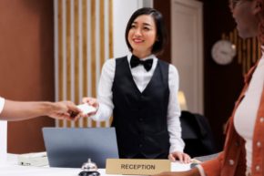 ホテルフロントのお仕事!