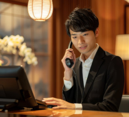 伊豆の絶景を眺めるホテルで予約のお仕事!