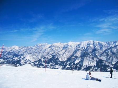 群馬県の岩鞍でレストランスタッフ募集！✨