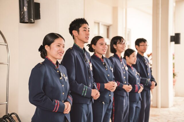 超有名観光地でリゾートバイト♪\語学力生かせます！/