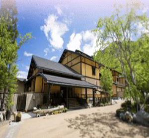 奥飛騨温泉中心部のリゾートホテルでフロントのお仕事！