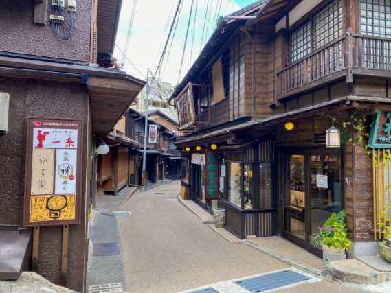 有馬温泉でレストランスタッフ1名！