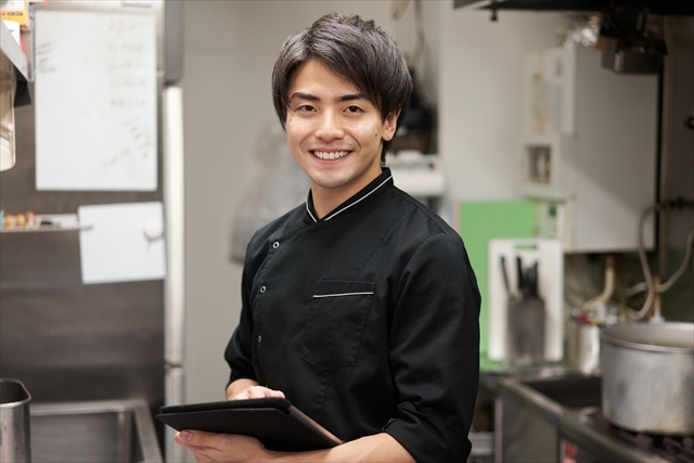 大人気の沖縄求人！日本最南端のビーチリゾートがすぐそこに！
