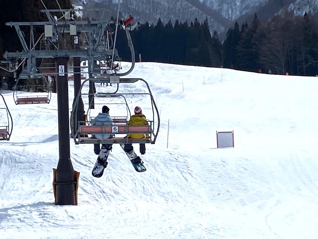岐阜県の人気スキー場でリフトのお仕事募集中⛄