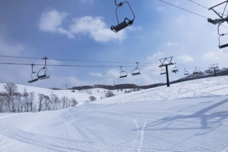北海道の有名スキー場でリフトスタッフ募集❄