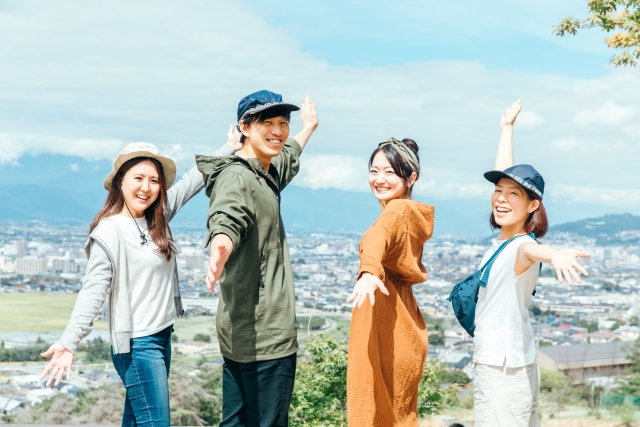 【短期募集】レストランホールで接客業務のお仕事5名！