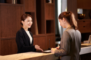 熱海のホテルでフロントスタッフ募集！