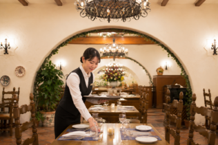 スペイン村でレストランスタッフ募集！