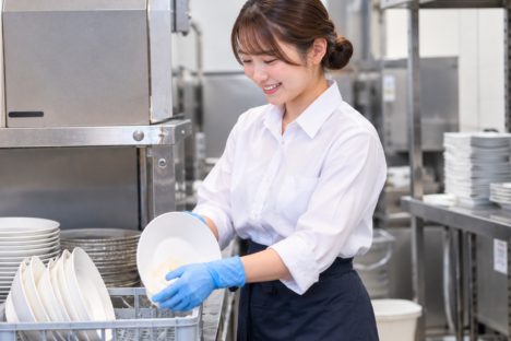 三河湾の眺望が楽しめる／調理補助スタッフ募集！
